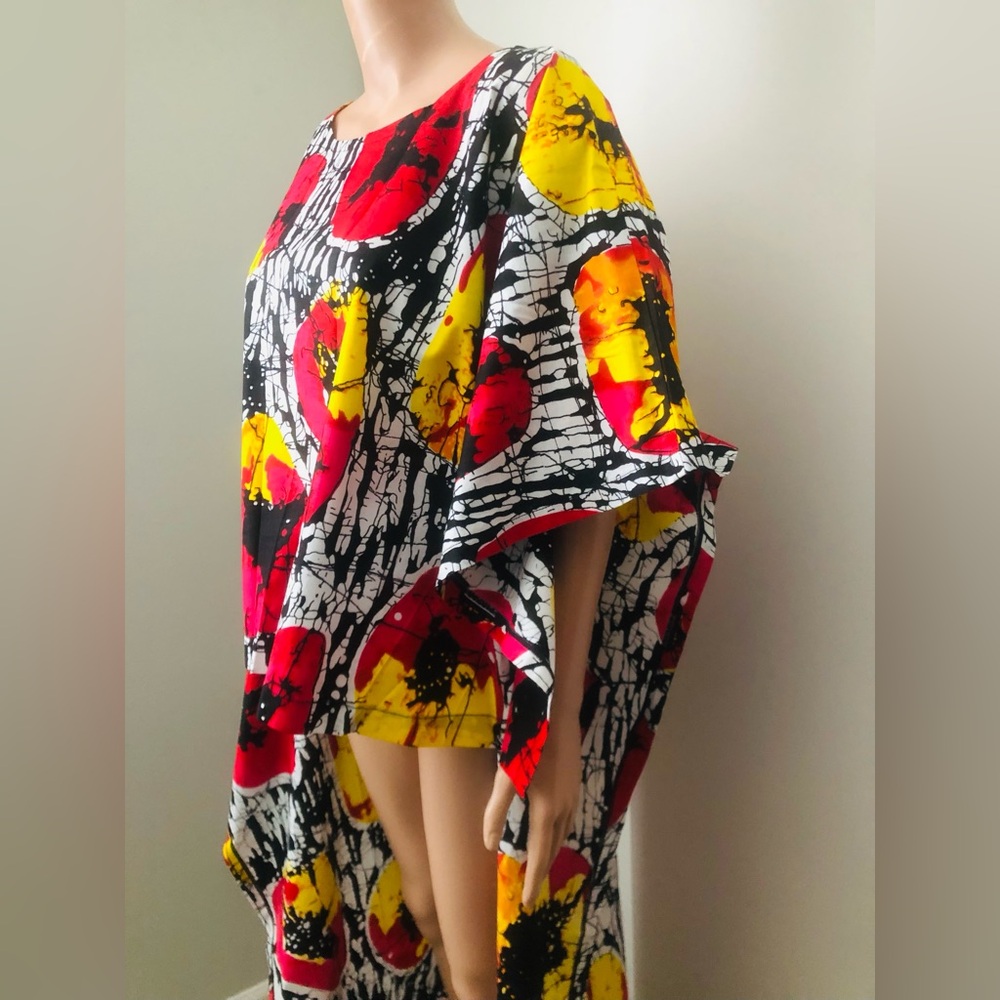 Bold Abstract Pattern High/Low Kaftan Top - Picture 13 of 13